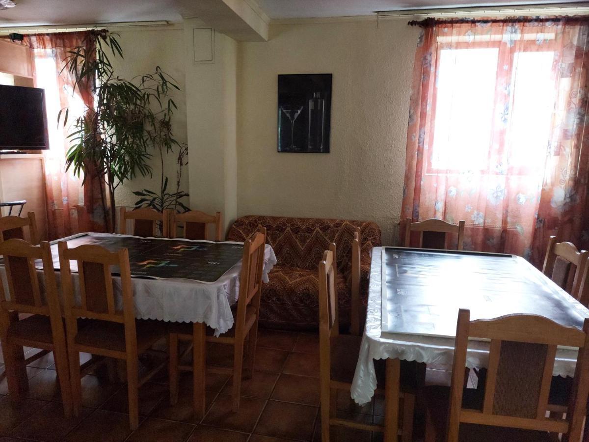 Pensiune Casa Barcaru Azuga Buitenkant foto