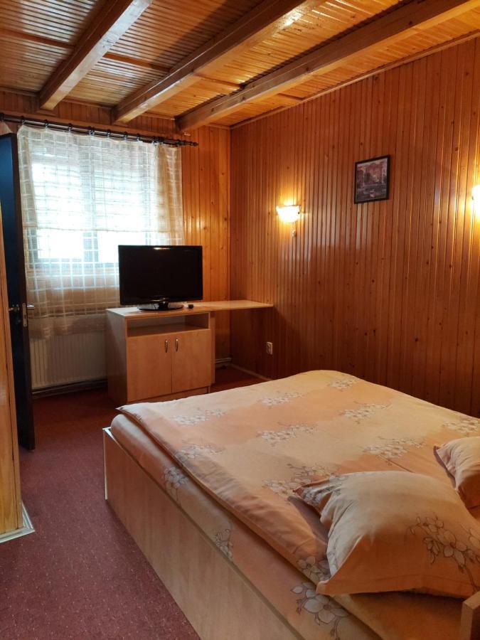 Pensiune Casa Barcaru Azuga Buitenkant foto